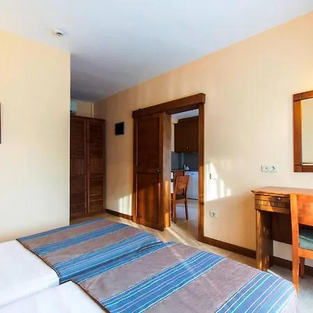 Lejlighed Sleeps 4, Family-friendly - Awz 305 *